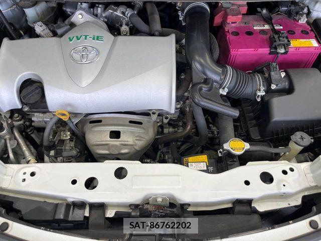 Toyota SIENTA 2016-05 8101876-17