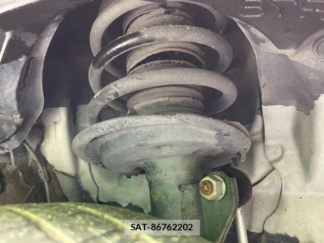 Toyota SIENTA 2016-05 8101876-19