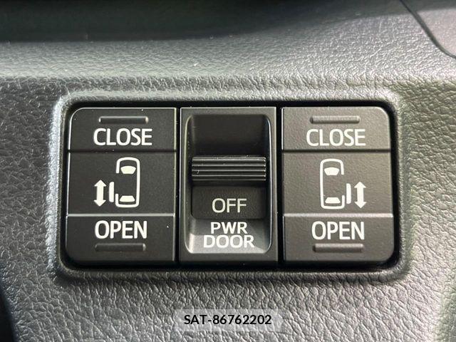 Toyota SIENTA 2016-05 8101876-2
