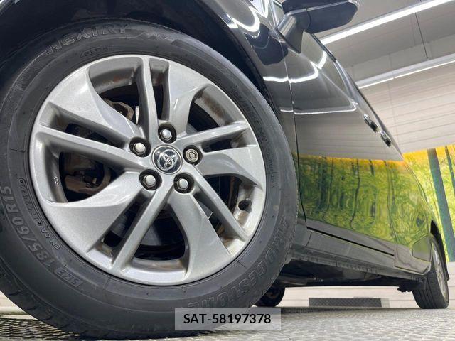 Toyota SIENTA 2017-03 8101878-13