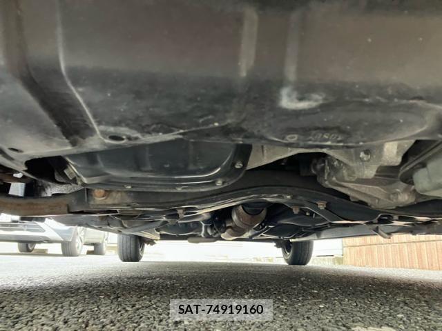 Toyota SIENTA 2011-07 8101888-11