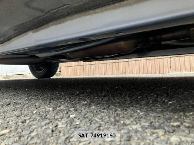 Toyota SIENTA 2011-07 8101888-12