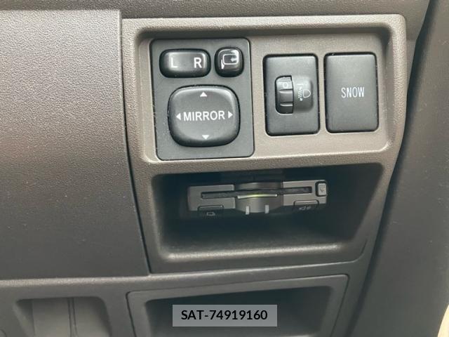 Toyota SIENTA 2011-07 8101888-22