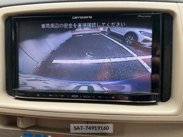 Toyota SIENTA 2011-07 8101888-23