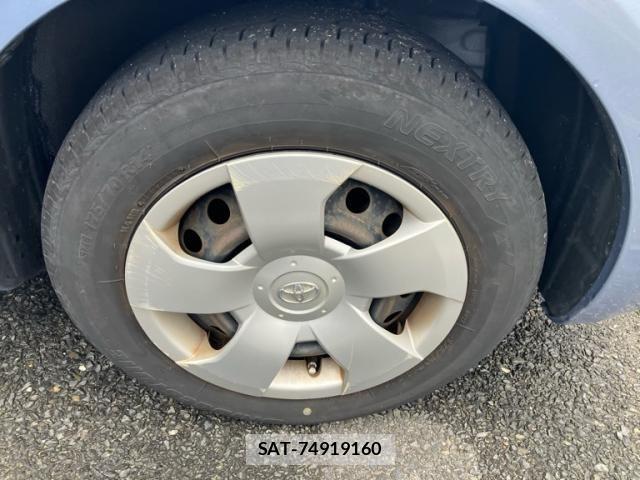 Toyota SIENTA 2011-07 8101888-5