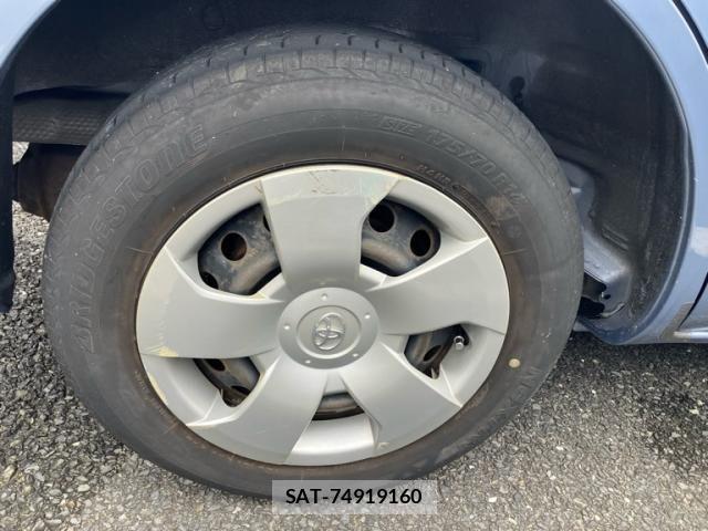 Toyota SIENTA 2011-07 8101888-6