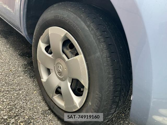 Toyota SIENTA 2011-07 8101888-7