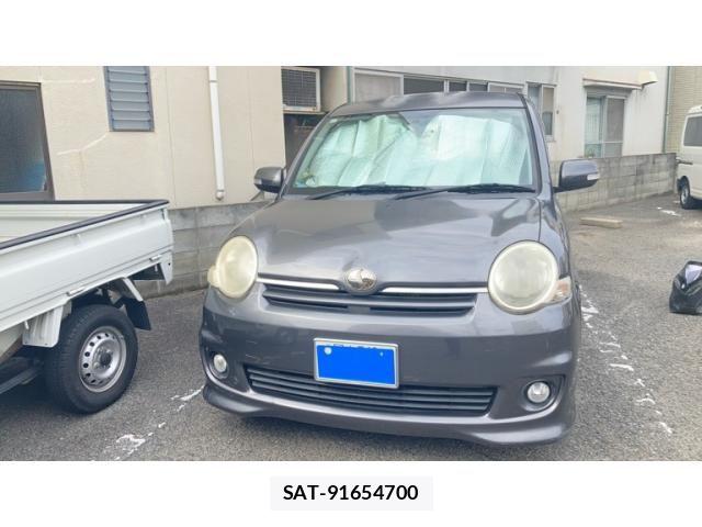 Toyota SIENTA 2009-10 8101887-0