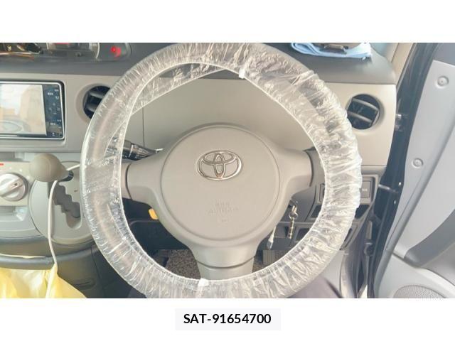 Toyota SIENTA 2009-10 8101887-10