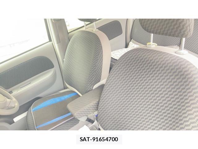 Toyota SIENTA 2009-10 8101887-3
