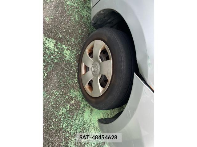 Toyota SIENTA 2008-01 8101886-9