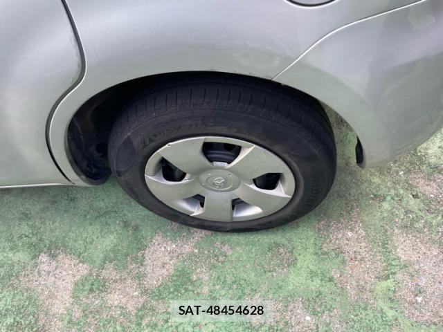 Toyota SIENTA 2008-01 8101886-11