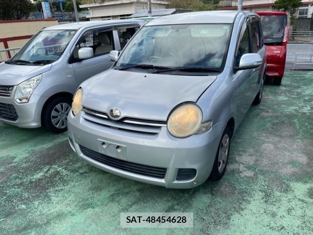 Toyota SIENTA 2008-01 8101886-2