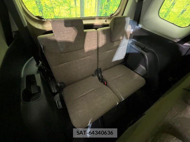 Toyota SIENTA 2023-06 8101869-11