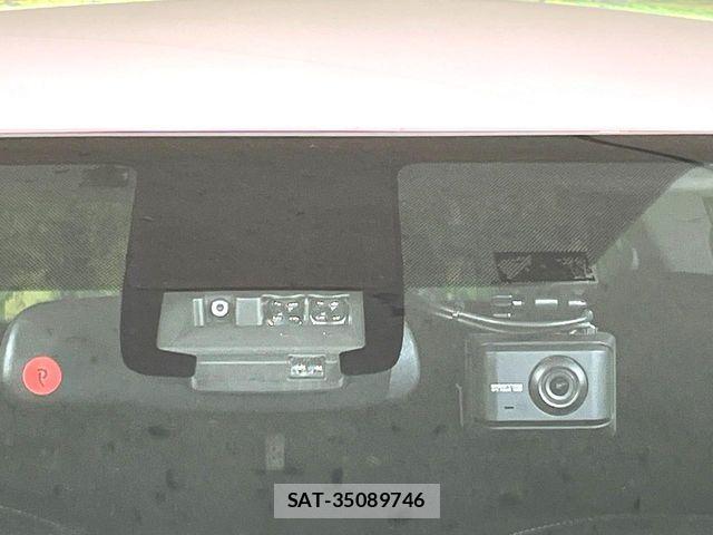 Toyota SIENTA 2021-06 8101872-2