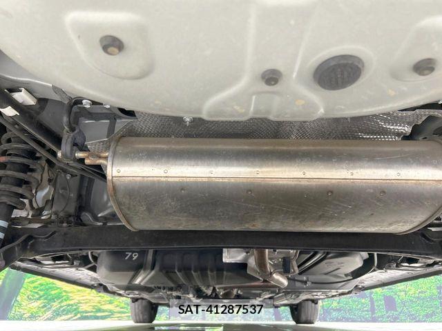 Toyota SIENTA 2023-10 8101871-18