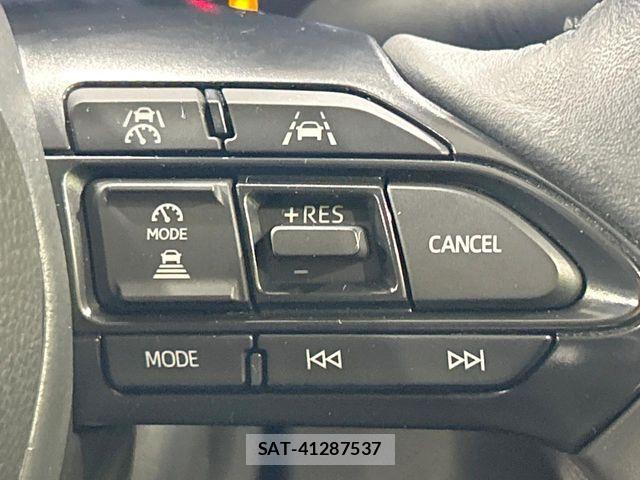 Toyota SIENTA 2023-10 8101871-4