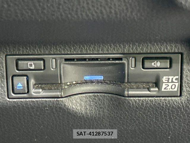 Toyota SIENTA 2023-10 8101871-6