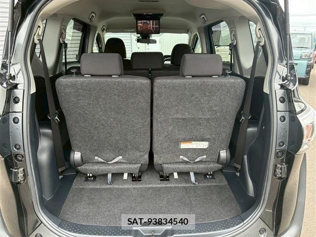 Toyota SIENTA 2022-03 8101873-20