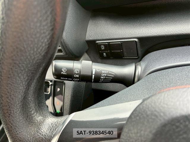 Toyota SIENTA 2022-03 8101873-23