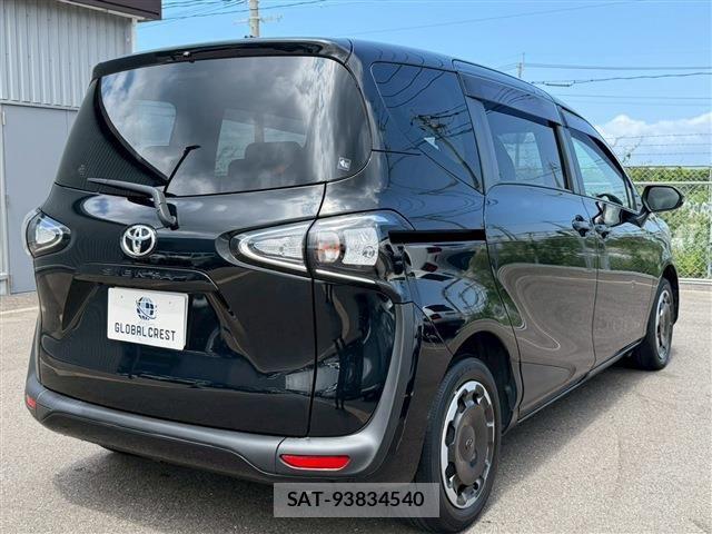 Toyota SIENTA 2022-03 8101873-5