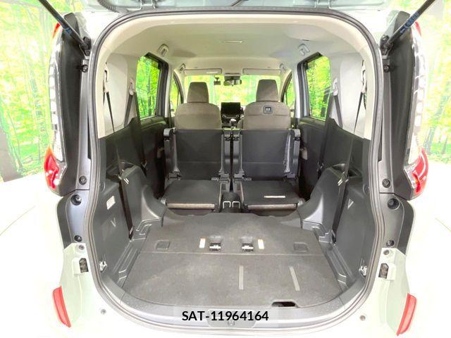 Toyota SIENTA 2022-12 8101868-10