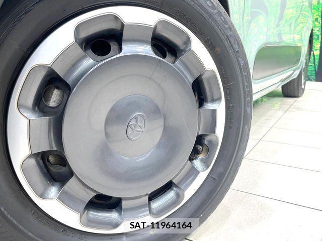 Toyota SIENTA 2022-12 8101868-13