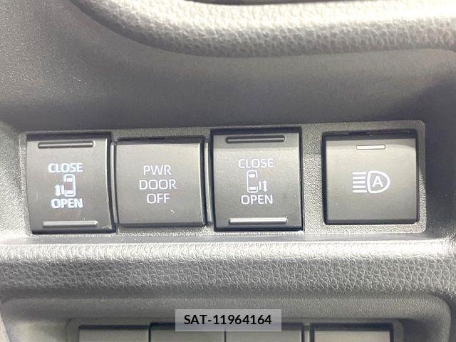 Toyota SIENTA 2022-12 8101868-4