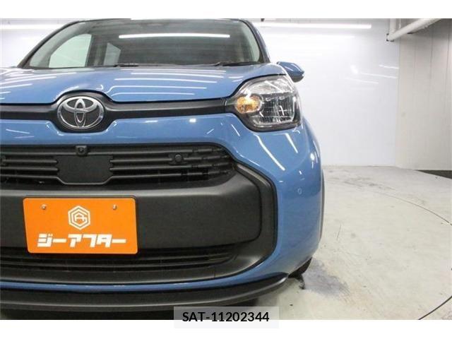 Toyota SIENTA 2026-01 8101870-12