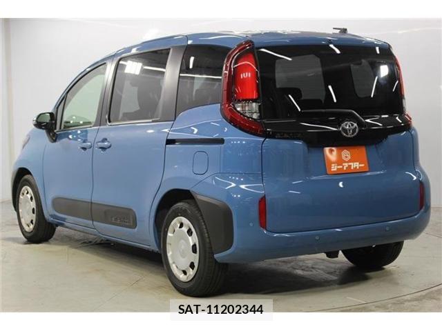 Toyota SIENTA 2026-01 8101870-6