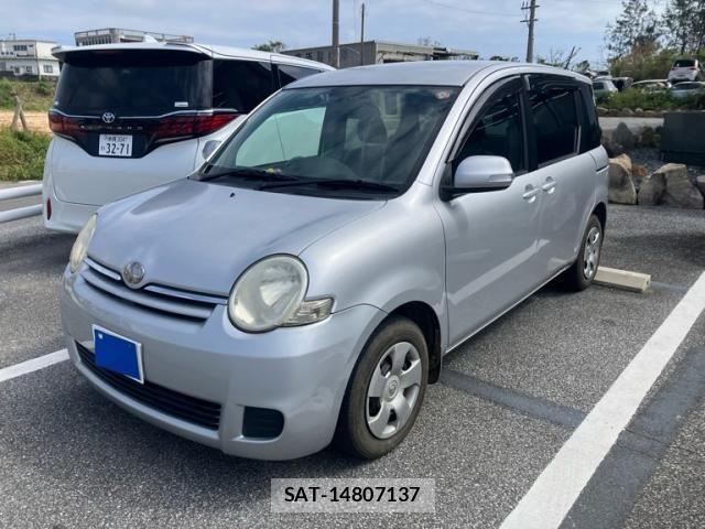 Toyota SIENTA 2010-09 8101889-0