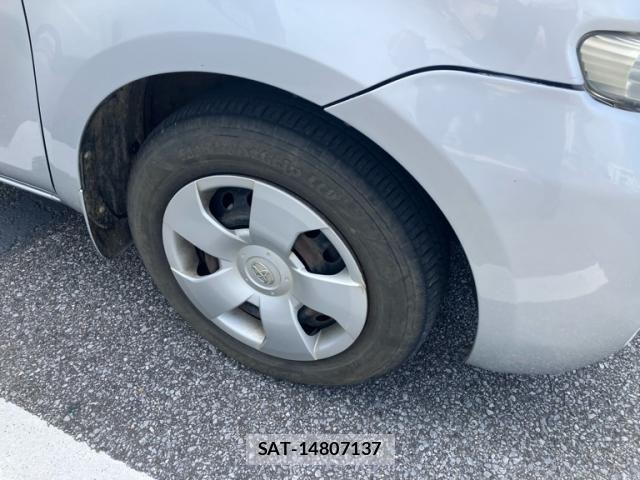 Toyota SIENTA 2010-09 8101889-4