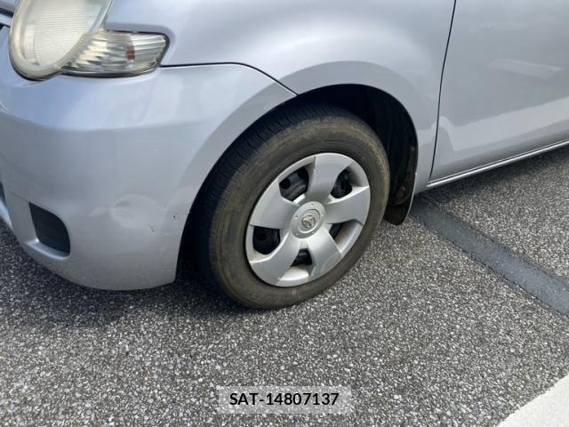 Toyota SIENTA 2010-09 8101889-5