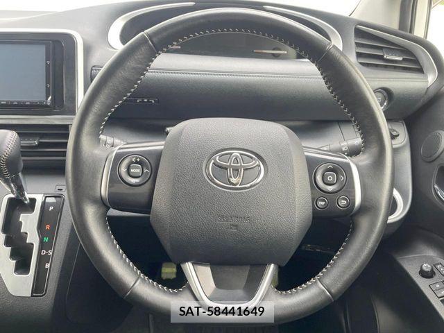 Toyota SIENTA 2021-07 8132365-10