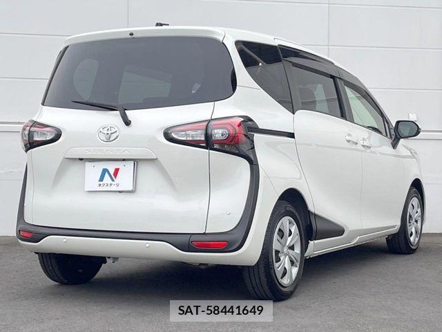 Toyota SIENTA 2021-07 8132365-16