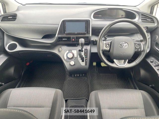 Toyota SIENTA 2021-07 8132365-1
