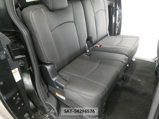 Toyota SIENTA 2018-05 8132370-12