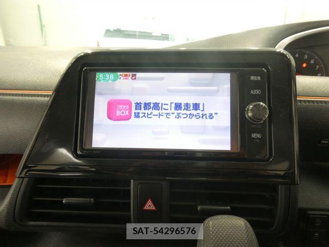 Toyota SIENTA 2018-05 8132370-24