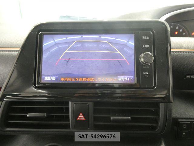 Toyota SIENTA 2018-05 8132370-25