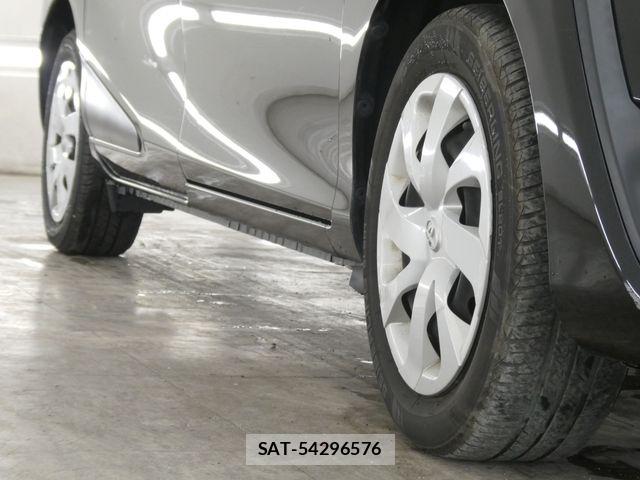 Toyota SIENTA 2018-05 8132370-3