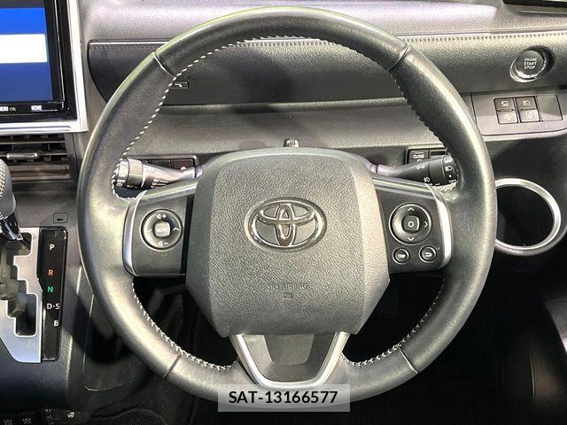 Toyota SIENTA 2020-12 8132360-11