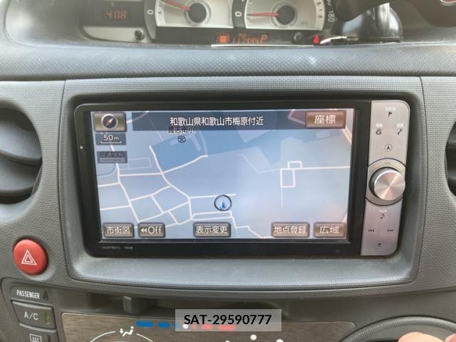 Toyota SIENTA 2011-10 8132371-10