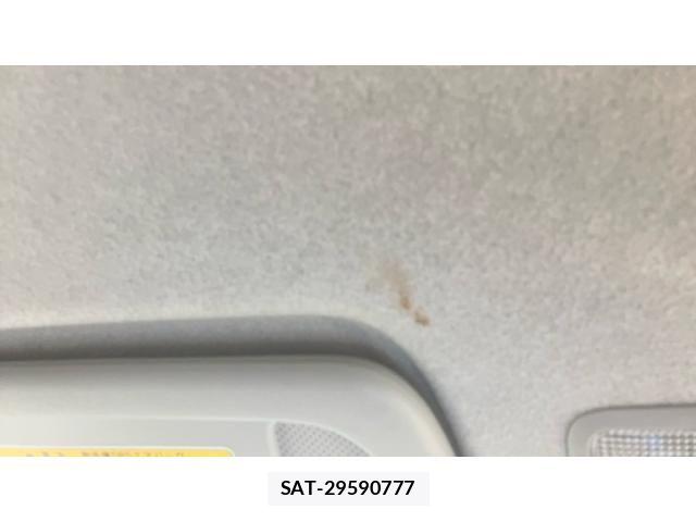 Toyota SIENTA 2011-10 8132371-20