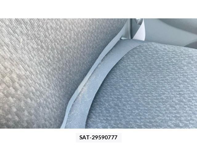 Toyota SIENTA 2011-10 8132371-23