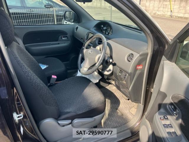 Toyota SIENTA 2011-10 8132371-8
