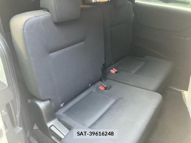 Toyota SIENTA 2016-12 8132369-10