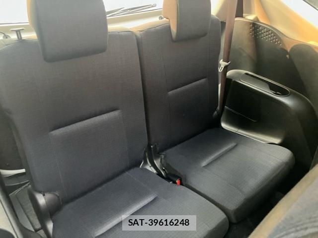 Toyota SIENTA 2016-12 8132369-11