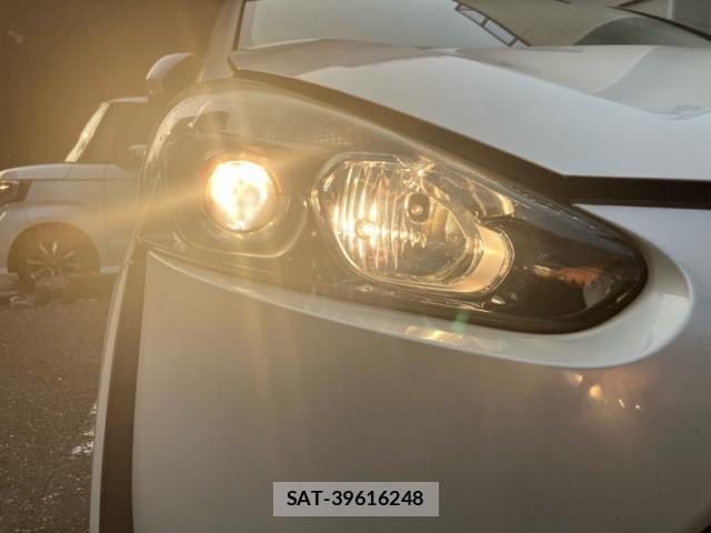 Toyota SIENTA 2016-12 8132369-14
