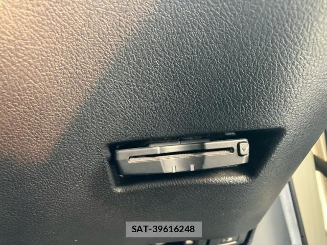 Toyota SIENTA 2016-12 8132369-23