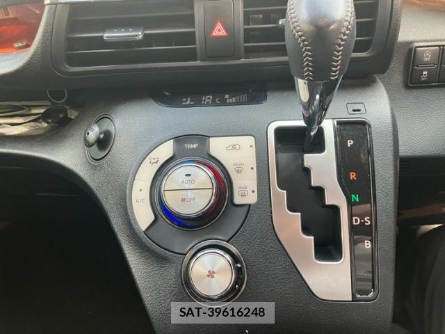 Toyota SIENTA 2016-12 8132369-24